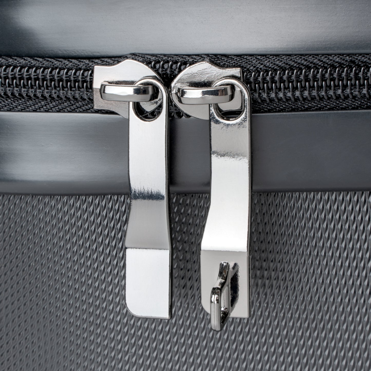 Havana Elephant Suitcase - The Winter Dancer (Captioned)